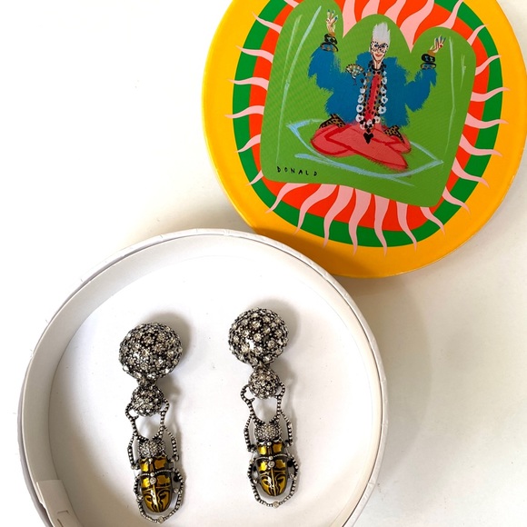 Iris Apfel Scarab Crystallized Eaarings-New in Box - Picture 16 of 16